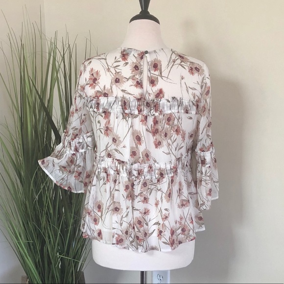 Floral Ruffle Blouse - Picture 3 of 5
